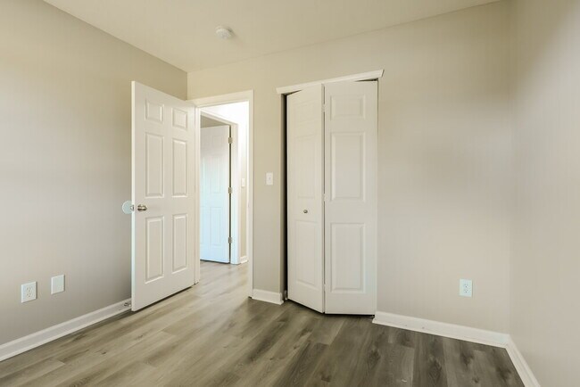 Building Photo - 2666 Kilmurray Dr