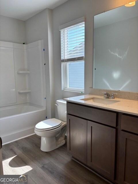 Building Photo - 487 Crown Dr