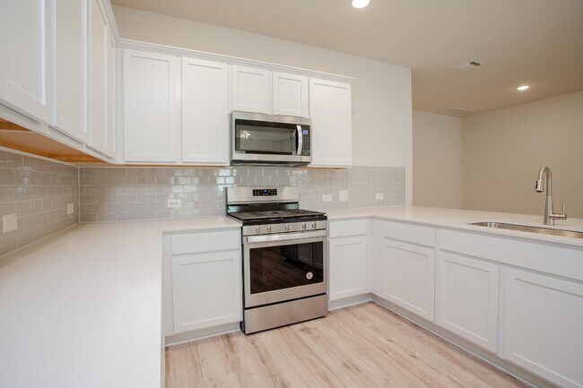 Building Photo - 10712 Deaton Ln