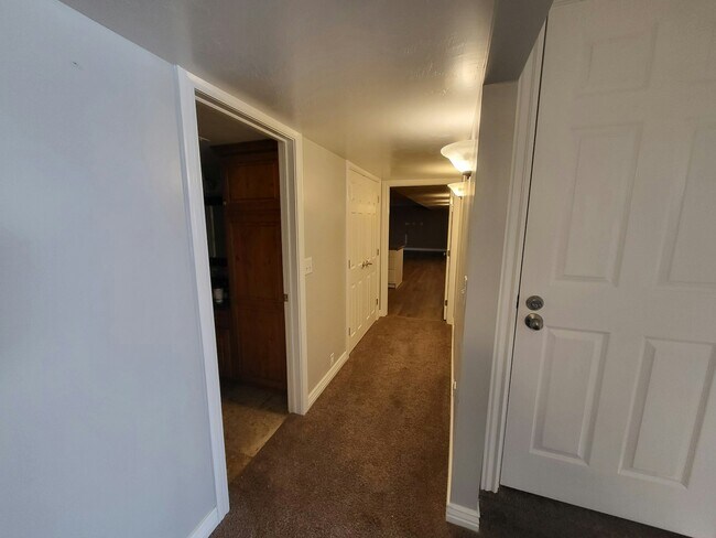 Building Photo - 1281 Fox Trot Cir
