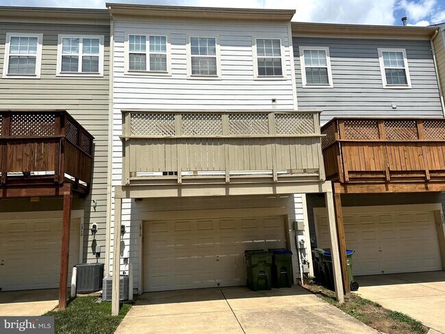 Building Photo - 1310 Saunders Dr
