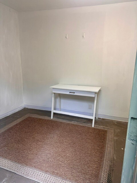 Garage for storage or office w/air conditioner - 1248 N Citrus Ave