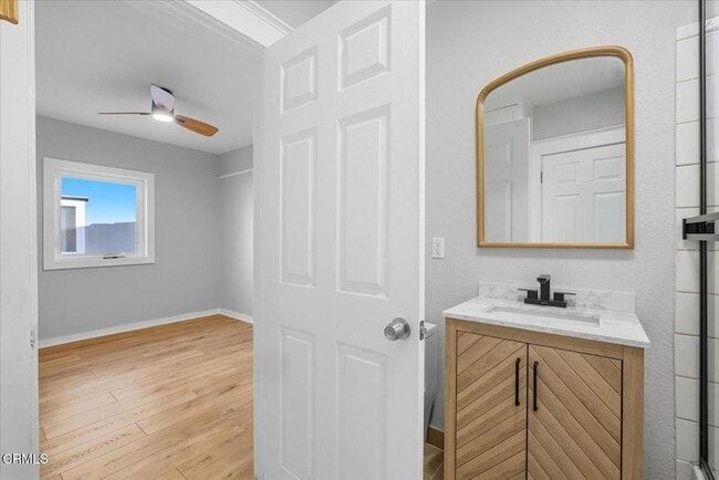 Building Photo - 1488 W Sunset Blvd