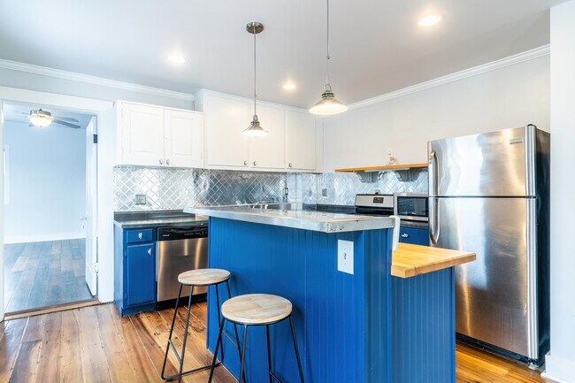 Building Photo - 1020 W Wayne St