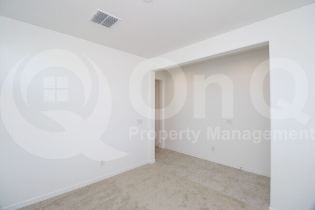 Building Photo - 8805 W Windsor Blvd