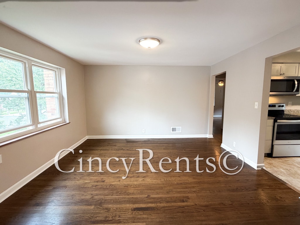 Building Photo - 4105 Paxton Woods Dr