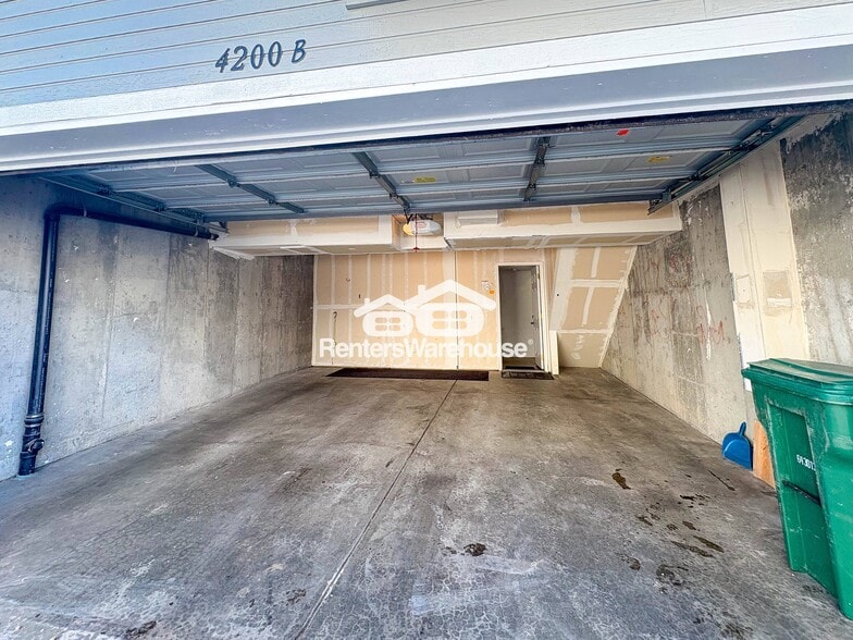 Building Photo - 4200 E 119th Pl