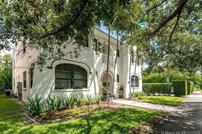 Building Photo - 473 Mendoza Ave