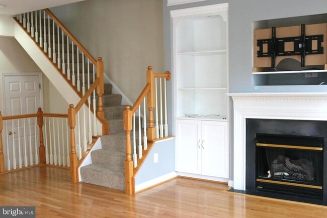 Building Photo - 1601 Leeds Castle Dr