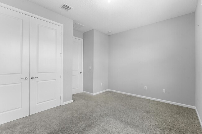 Building Photo - 16474 Helix Ct