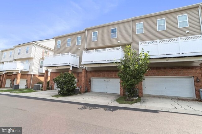 Building Photo - 8871 Purple Iris Ln