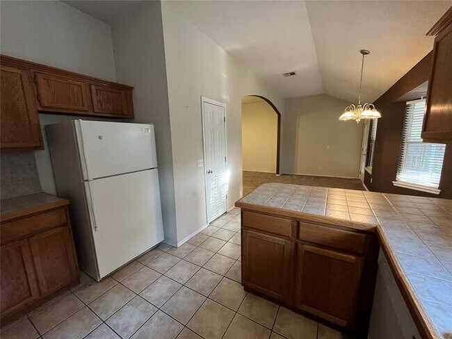 Building Photo - 2045 Rising Hill Dr