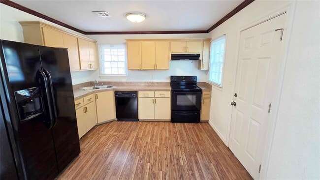 Building Photo - 605 NW 50th St