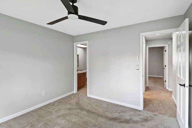 Building Photo - 1203 Dean Dr