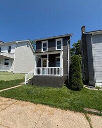 Building Photo - 617 E Chestnut St