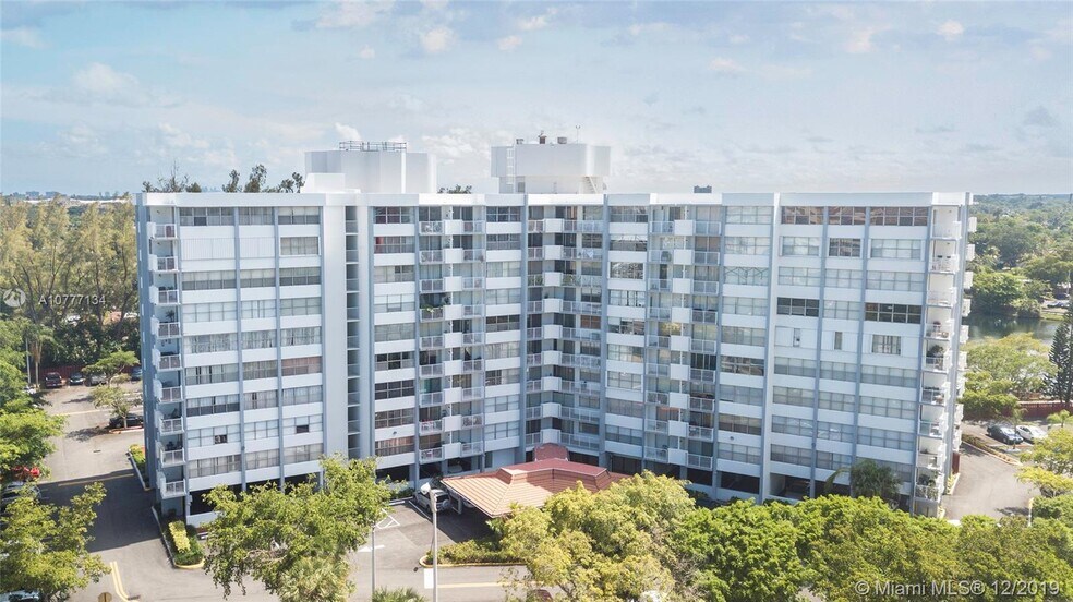 Building Photo - 1300 NE Miami Gardens Dr