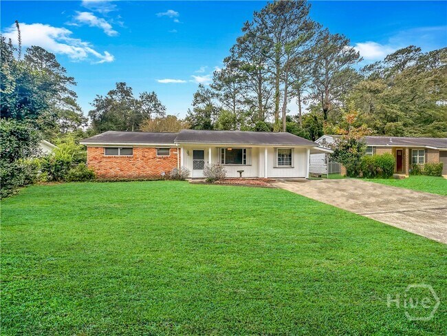 Building Photo - 2217 Bacon Park Dr