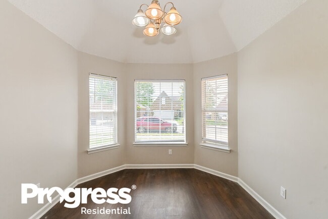 Building Photo - 9882 Wynngate Dr