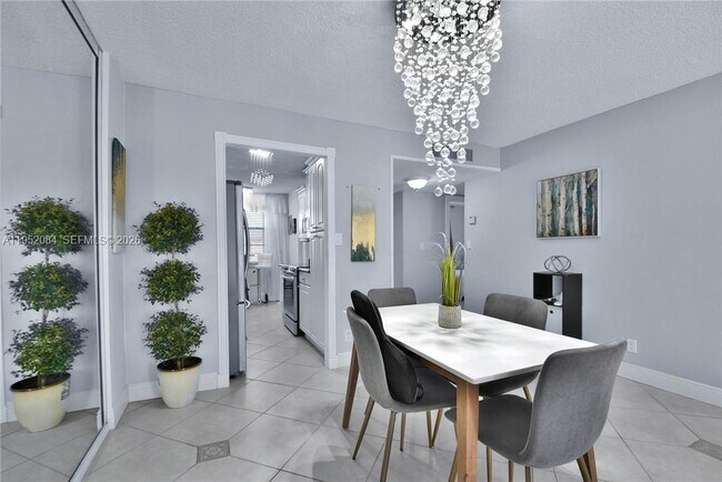 Building Photo - 2999 NW 48th Ave