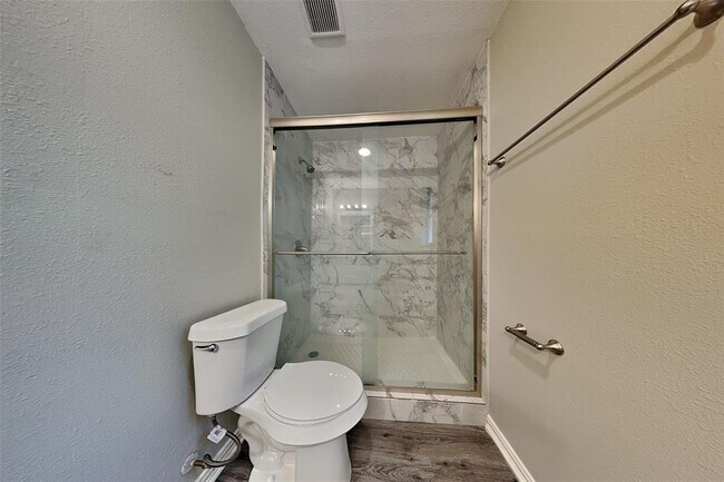 Building Photo - 10103 Golden Meadow Dr