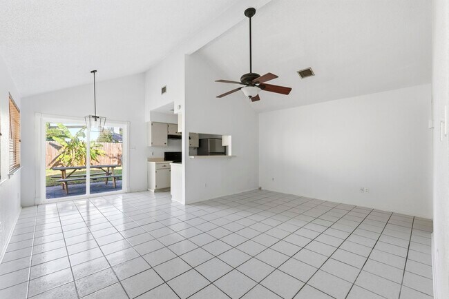 Building Photo - 23314 Prairie Bird Dr