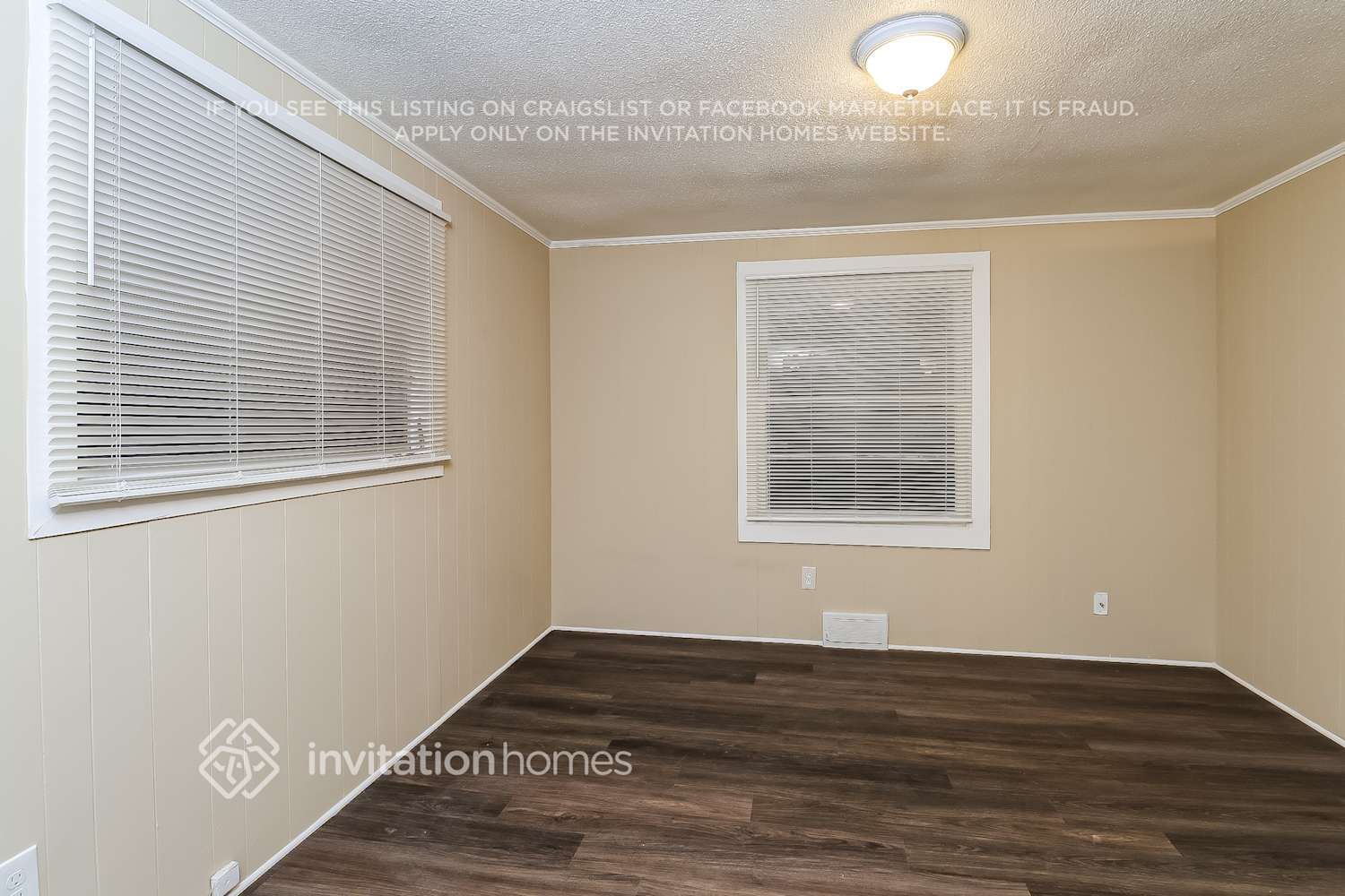 Building Photo - 2209 Ln St