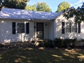 Building Photo - 2bed/1bath House NEW PAINT!