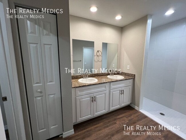 Building Photo - 3628 SE 134th St