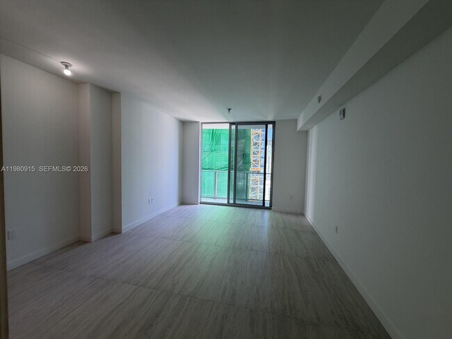 Building Photo - 77 SE 5th St