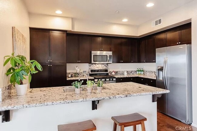 Building Photo - 13032 Union Ave