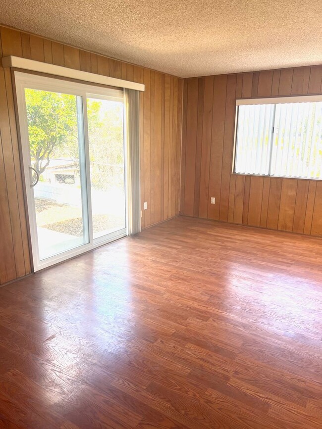 Building Photo - San Diego Charm: 3-Bed Home, Attached Gara...