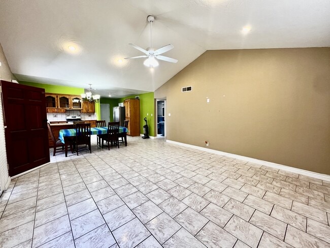 Building Photo - 14624 Eston Pl