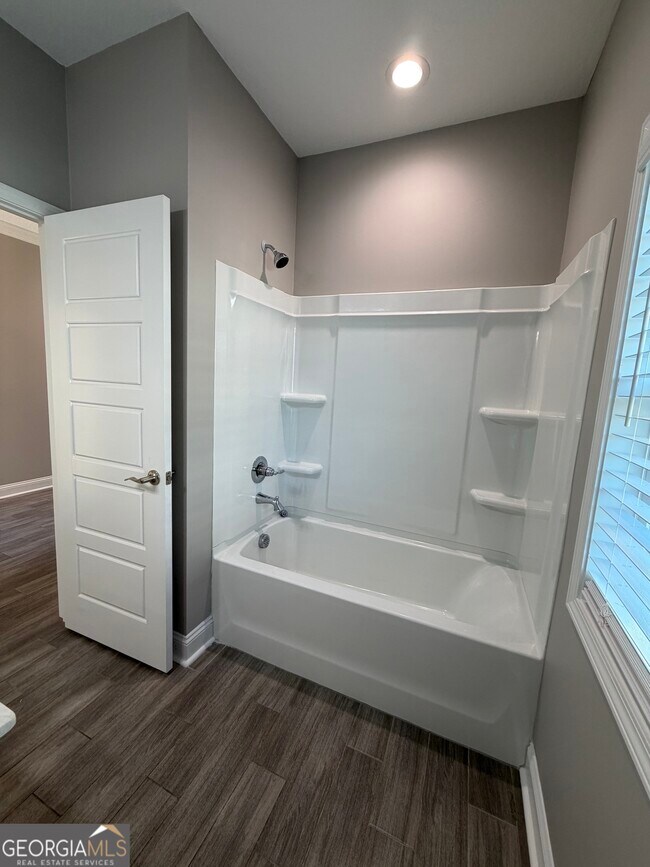Building Photo - 148 The Villas Wy