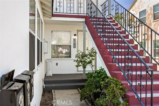 Building Photo - 676 W Glenoaks Blvd