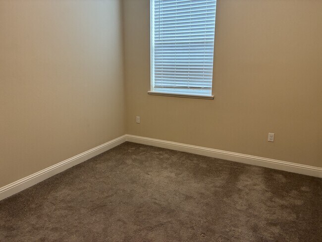 Building Photo - 263 Wild Rose Wy