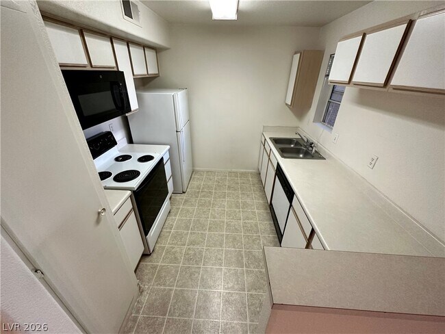 Building Photo - 2300 E Silverado Ranch Blvd