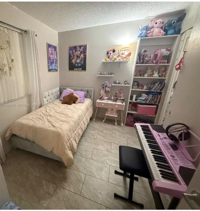 Building Photo - 8275 SW 152nd Ave