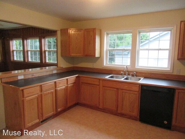 Building Photo - 2 br, 2 bath House - 1255 Eden Terrace