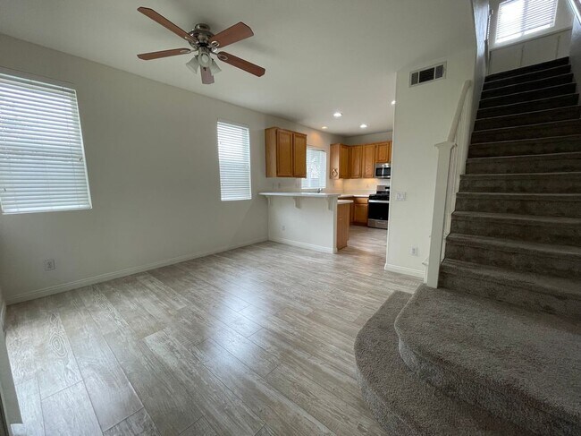 Building Photo - 2300 Jeans Ct