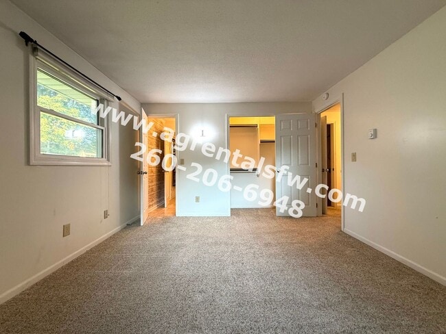 Building Photo - 5705 Graber Dr
