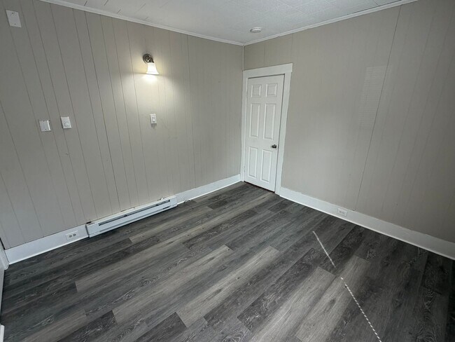 Building Photo - 45 Aspen St