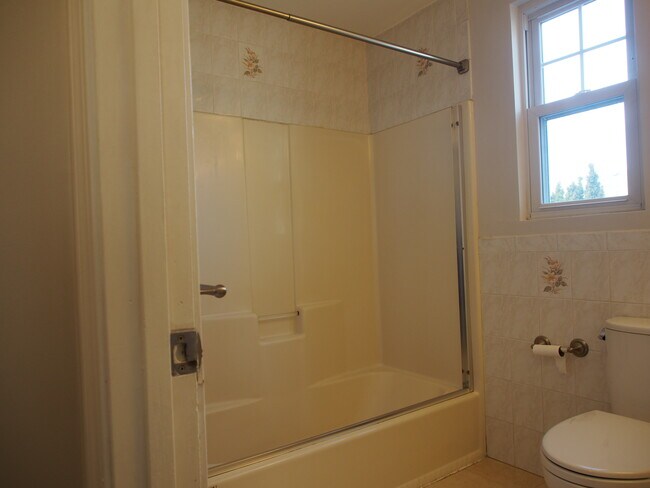 Bathroom - 22 Cleveland Ave
