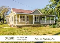 Building Photo - 802 N Dakota Ave