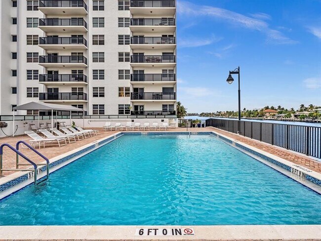 Building Photo - 5100 Dupont Blvd