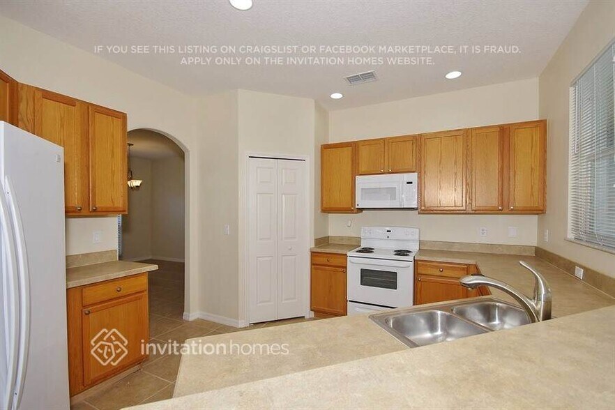 Building Photo - 534 Wekiva Crest Dr