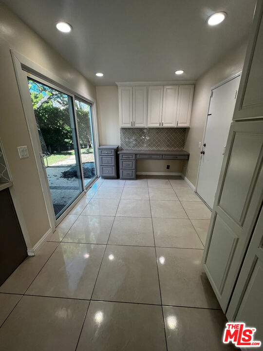 Building Photo - 1337 Avenida de Cortez