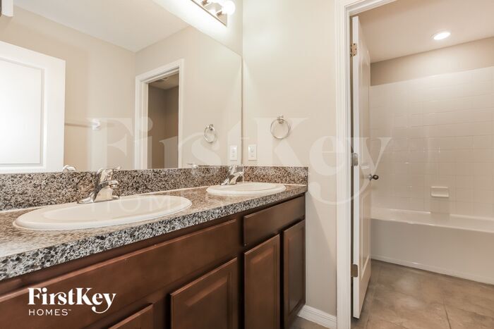 Building Photo - 5041 Brickwood Rise Dr