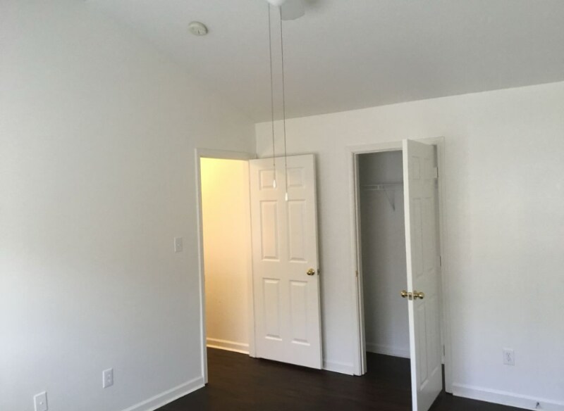 Building Photo - 4544 Fairport Ct