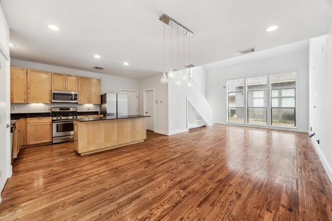 Building Photo - 4427 Eigel St