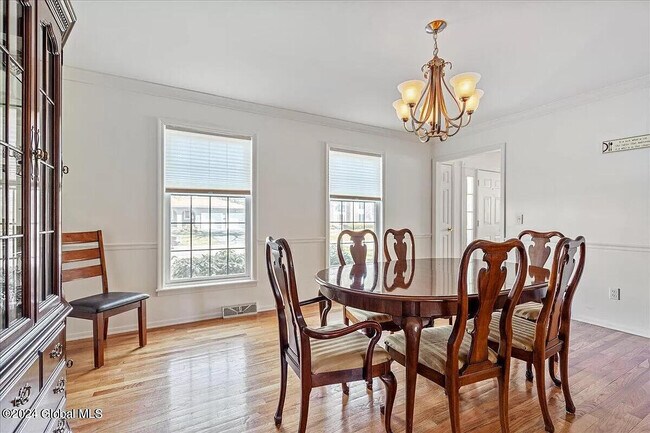 Building Photo - 633 Salvia Ln